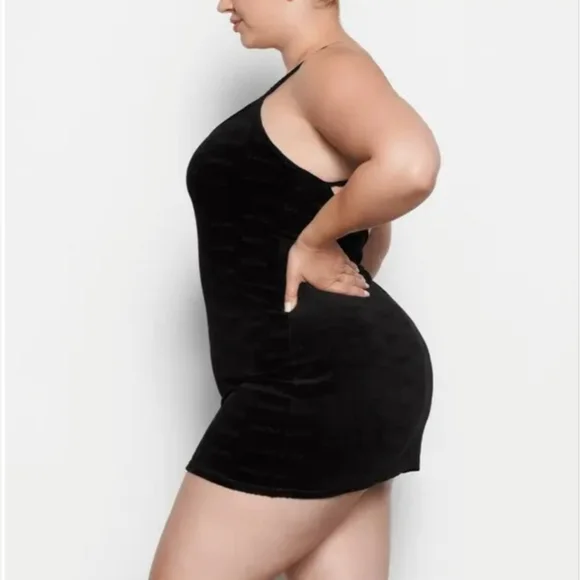 SKIMS Logo Velour Slip Dress / ONYX/ LARGE/ NWT - Picture 4 of 13